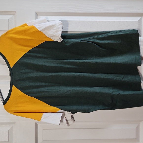 ❄️ SALE! NFL Women's Green Bay Packers Team Shirt - Picture 4 of 4